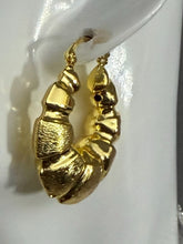 NADINE SMALL HOOP EARINGS