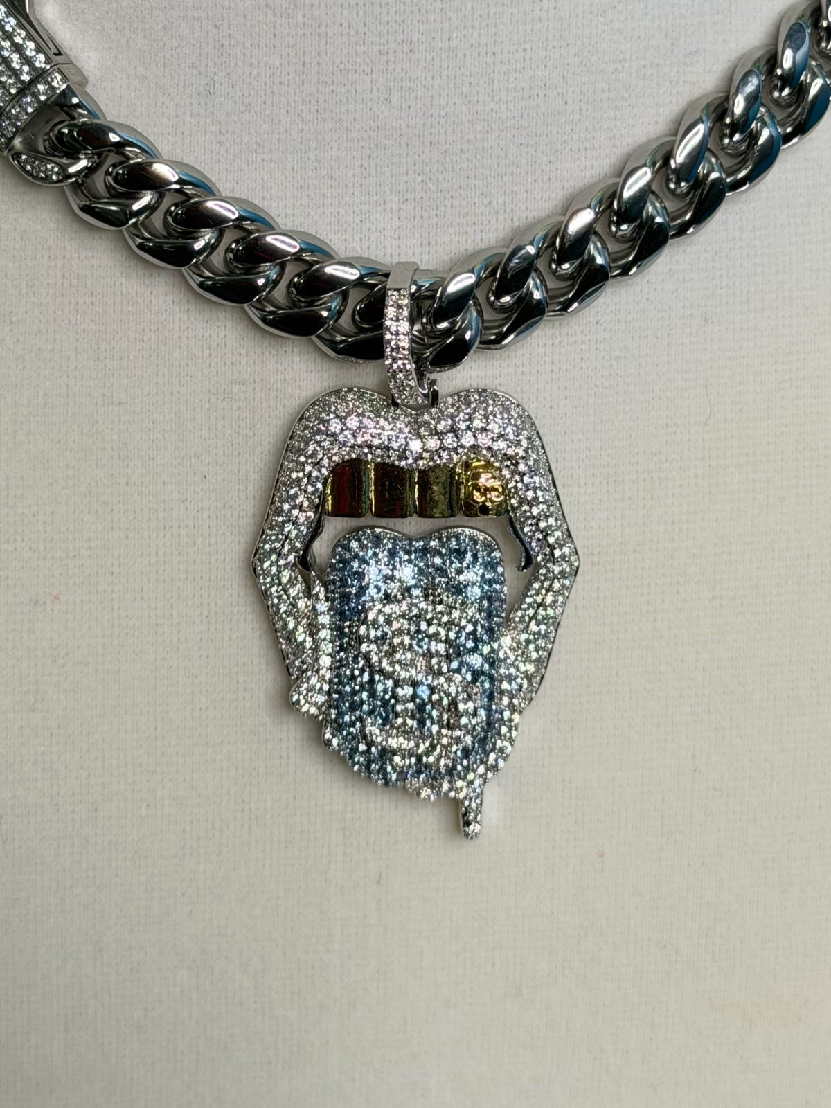 Money on my mind pendant