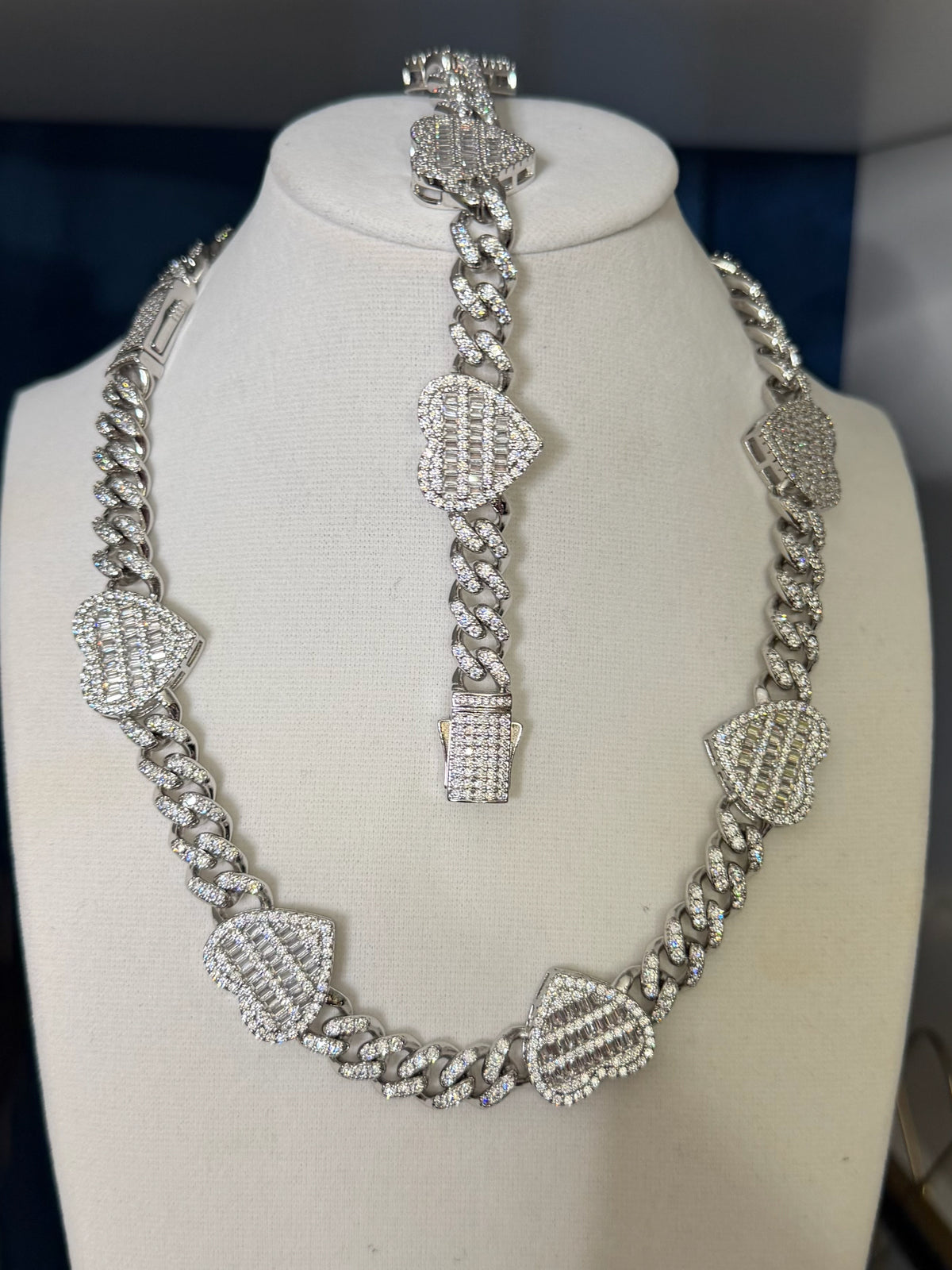 Studded heart zirconia necklace with matching bracelet